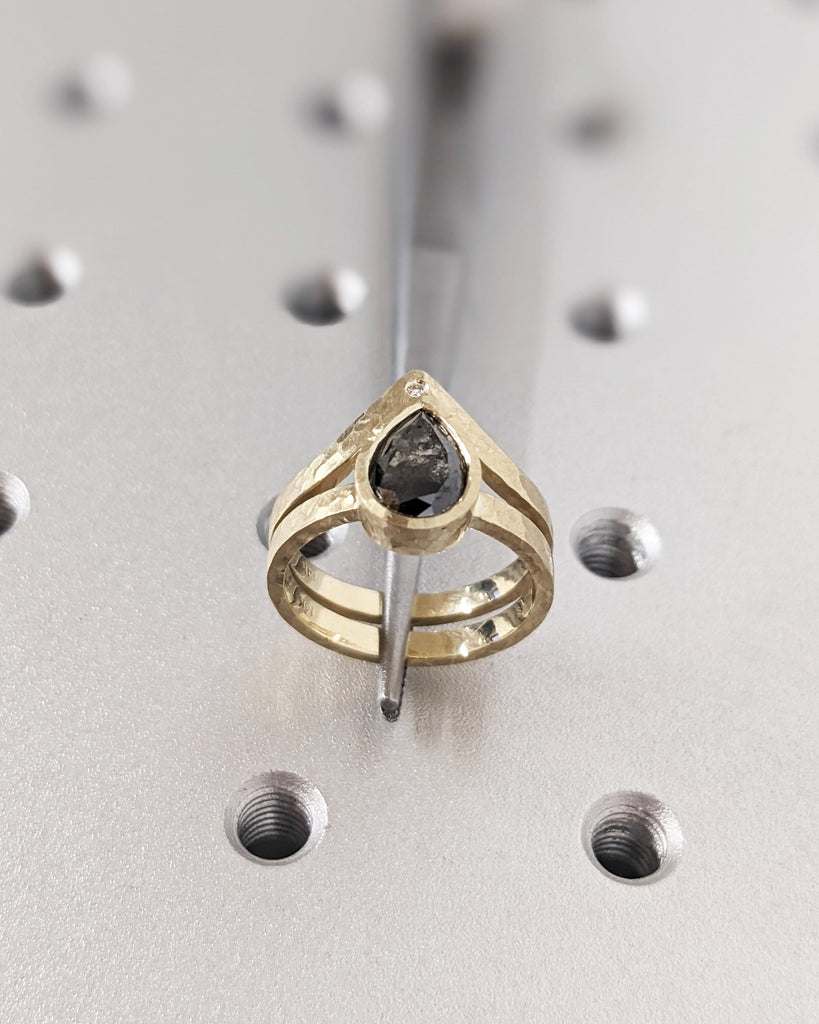 Vintage Salt and Pepper Diamond Engagement Ring Yellow Gold Engagement Ring Diamond Hammered Bezel Ring Matte Finish Ring Bridal Anniversary