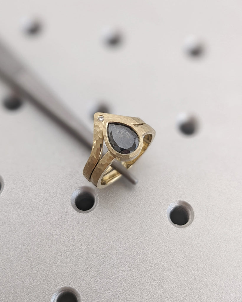Vintage Salt and Pepper Diamond Engagement Ring Yellow Gold Engagement Ring Diamond Hammered Bezel Ring Matte Finish Ring Bridal Anniversary