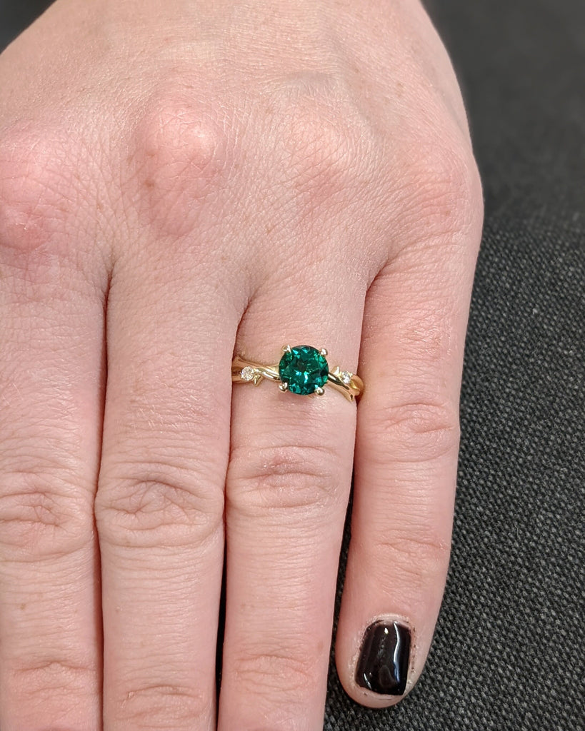 Twig Round Shaped Emerald Ring Gold Vintage Nature Inspired Unique Emerald Engagement Ring Antique Leaf Ring Bridal Wedding Ring for Women