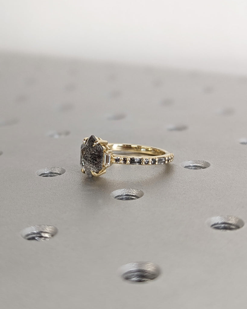 Raw Diamond Hexagon Baguette Diamond, Grey Salt and Pepper, Unique Retro Engagement Ring, Rose Cut Geometric Diamond Ring, 14k Yellow Gold