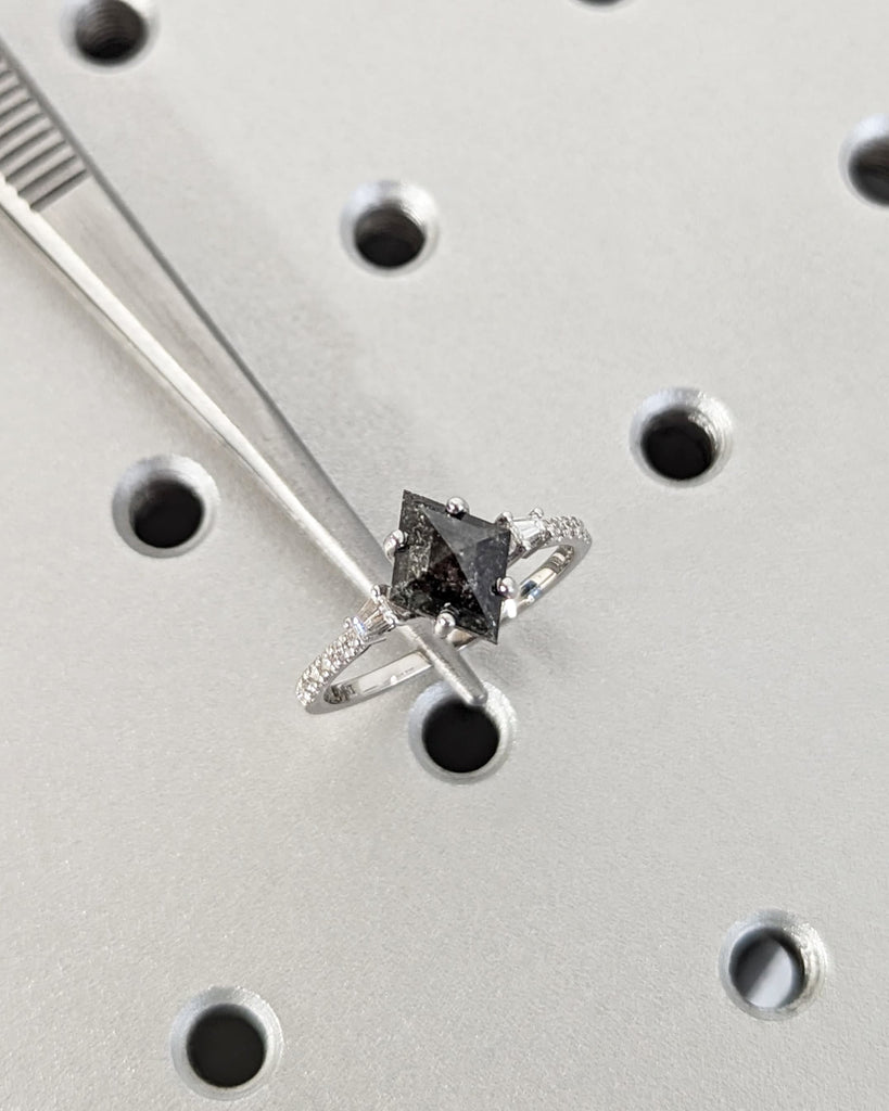Raw Diamond Kite Baguette Diamond, Salt and Pepper, Unique Engagement Ring, Rose Cut Geometric Diamond Ring, 18k Gold, Custom Crafted Ring