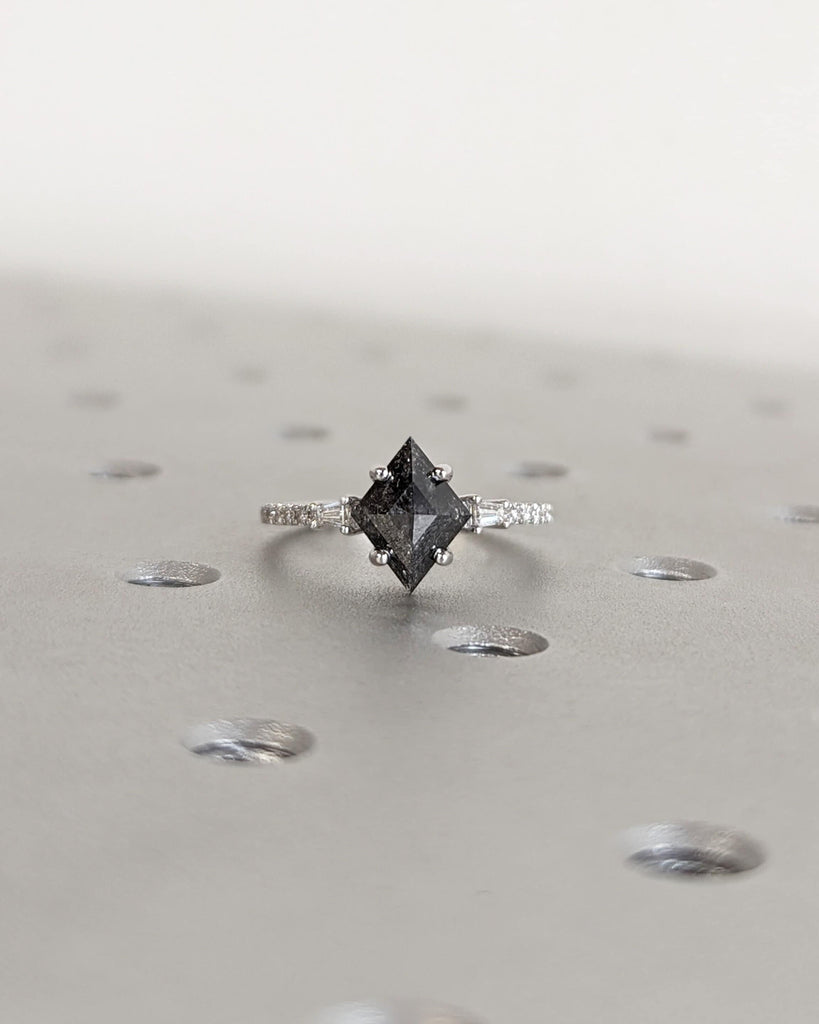 Raw Diamond Kite Baguette Diamond, Salt and Pepper, Unique Engagement Ring, Rose Cut Geometric Diamond Ring, 18k Gold, Custom Crafted Ring
