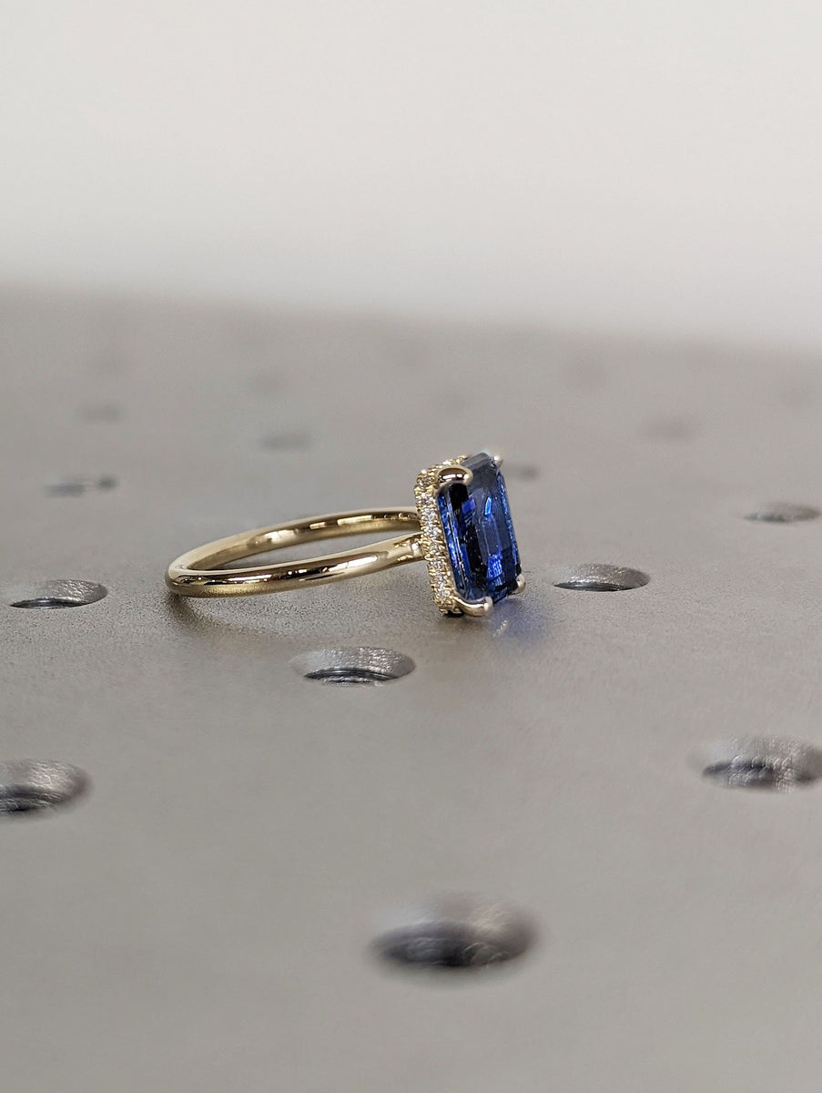 Royal Blue Lab Sapphire Solitaire Engagement Ring | 14K Gold Diamond H ...