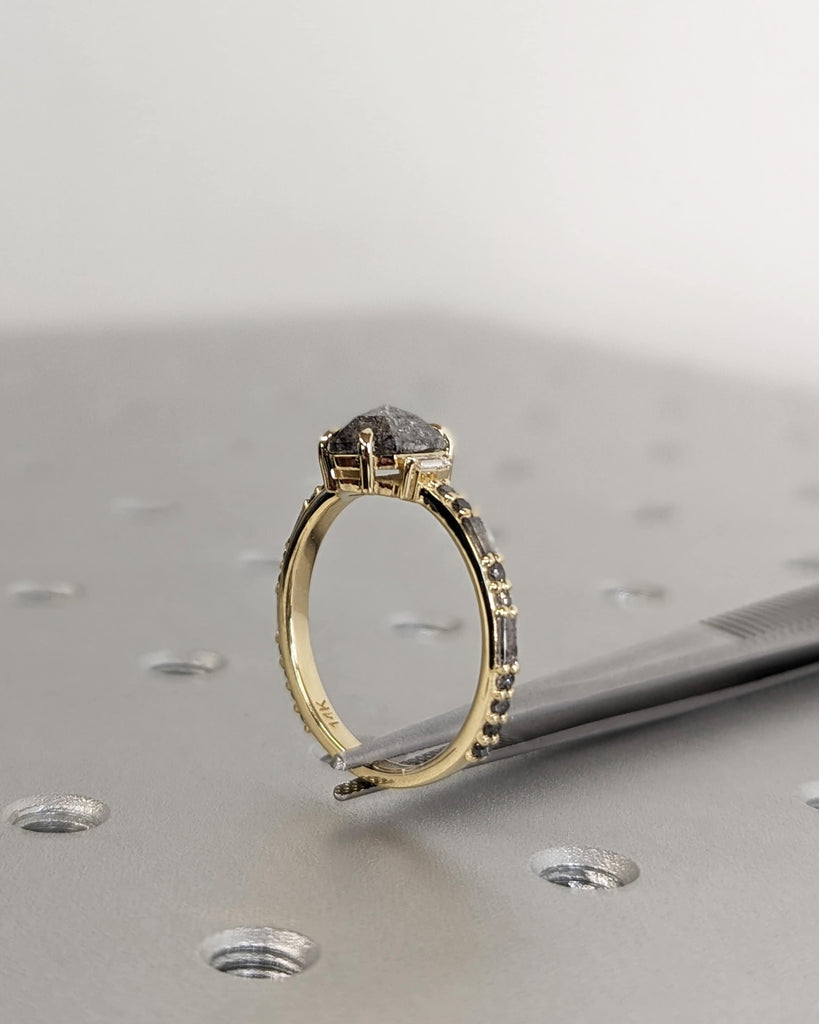 Raw Diamond Hexagon Baguette Diamond, Grey Salt and Pepper, Unique Retro Engagement Ring, Rose Cut Geometric Diamond Ring, 14k Yellow Gold