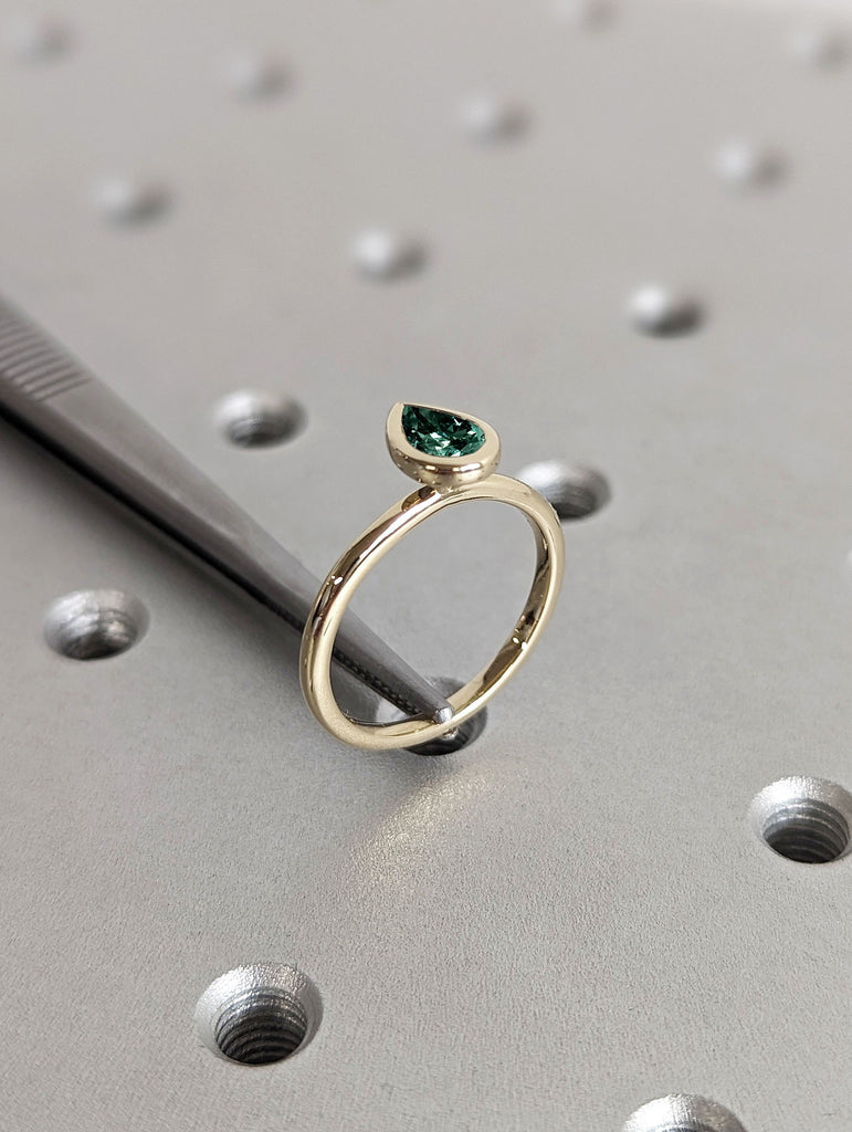 Pear cut Lab Emerald Solitaire 14K 18K Yellow Gold Wedding Anniversary Ring
