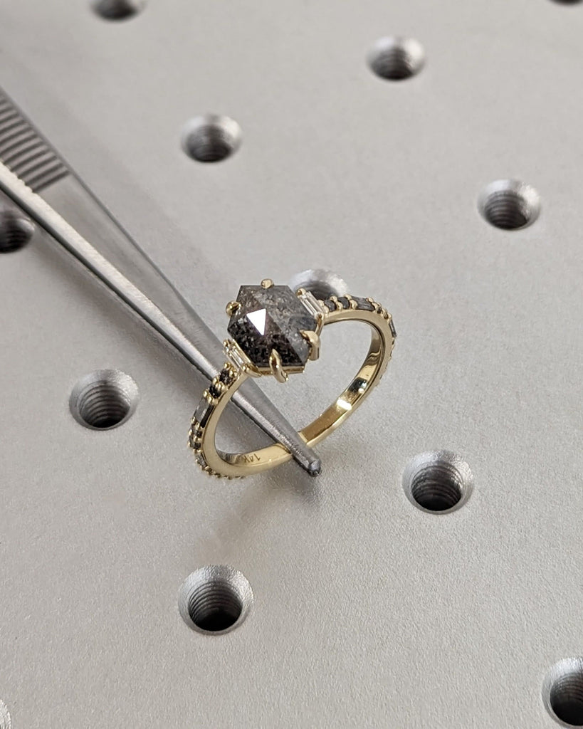 Raw Diamond Hexagon Baguette Diamond, Grey Salt and Pepper, Unique Retro Engagement Ring, Rose Cut Geometric Diamond Ring, 14k Yellow Gold