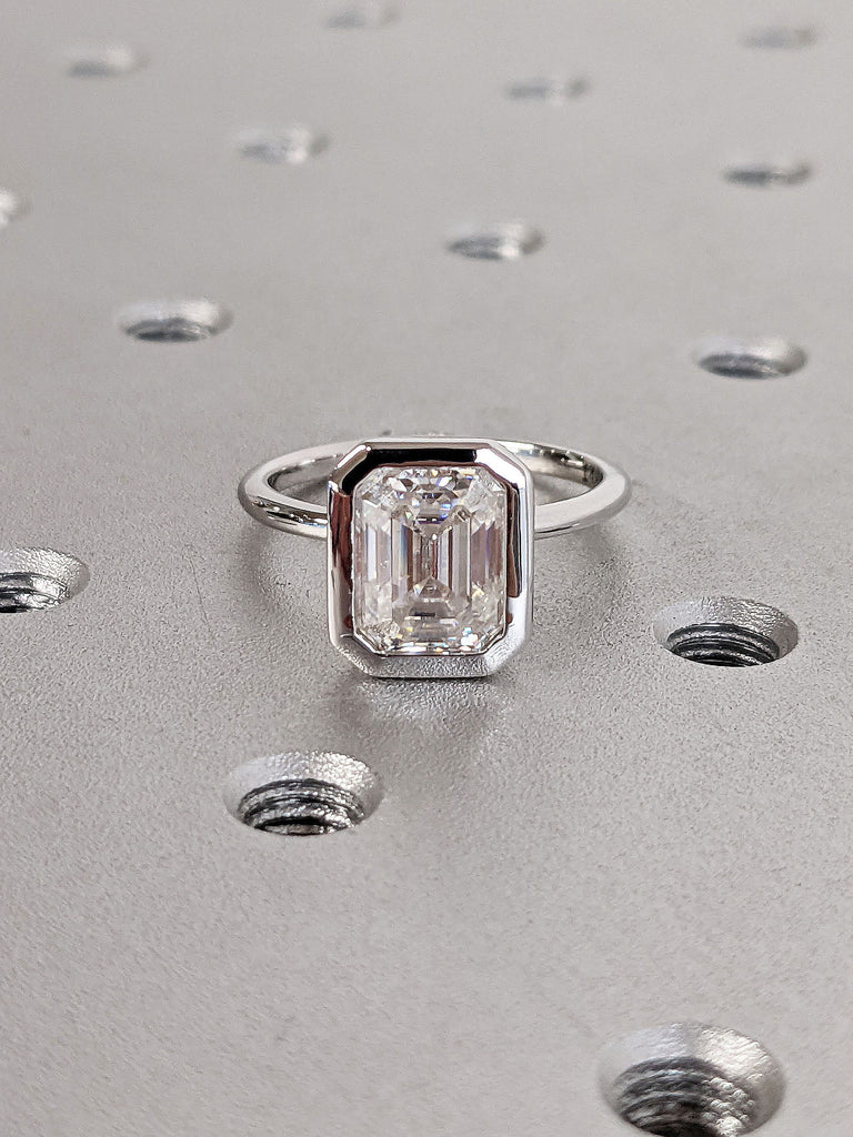 2.5ct Emerald cut Moissanite Solitare Bezel Set Promise Ring 14K 18K White Gold