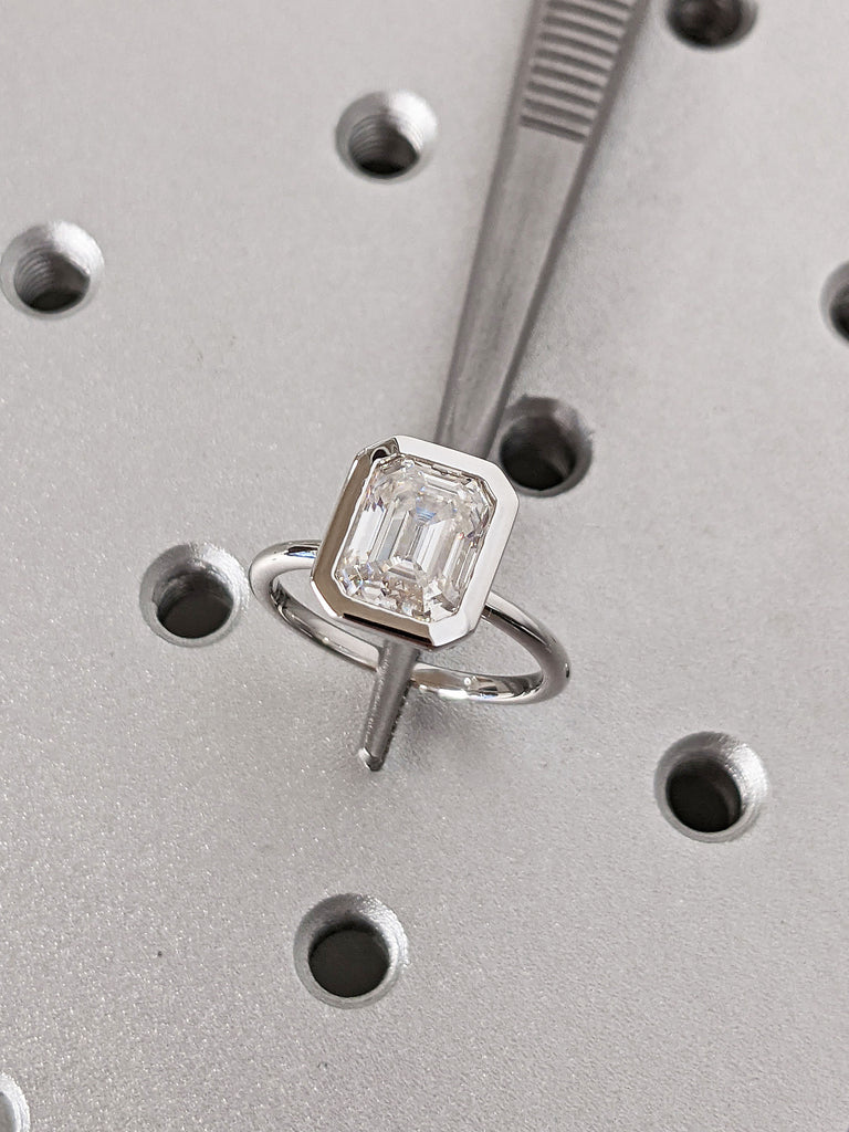 2.5ct Emerald cut Lab Grown Diamond Solitare Bezel Set Anniversary Statement Ring for Her Platinum White Gold