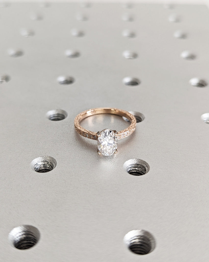 Vintage Engagement Ring, 18K Gold, Hand Engraved Ring, Moissanite Engagement Ring, Vintage Ring, Hand Engraving, Art Deco, Minimalist Ring