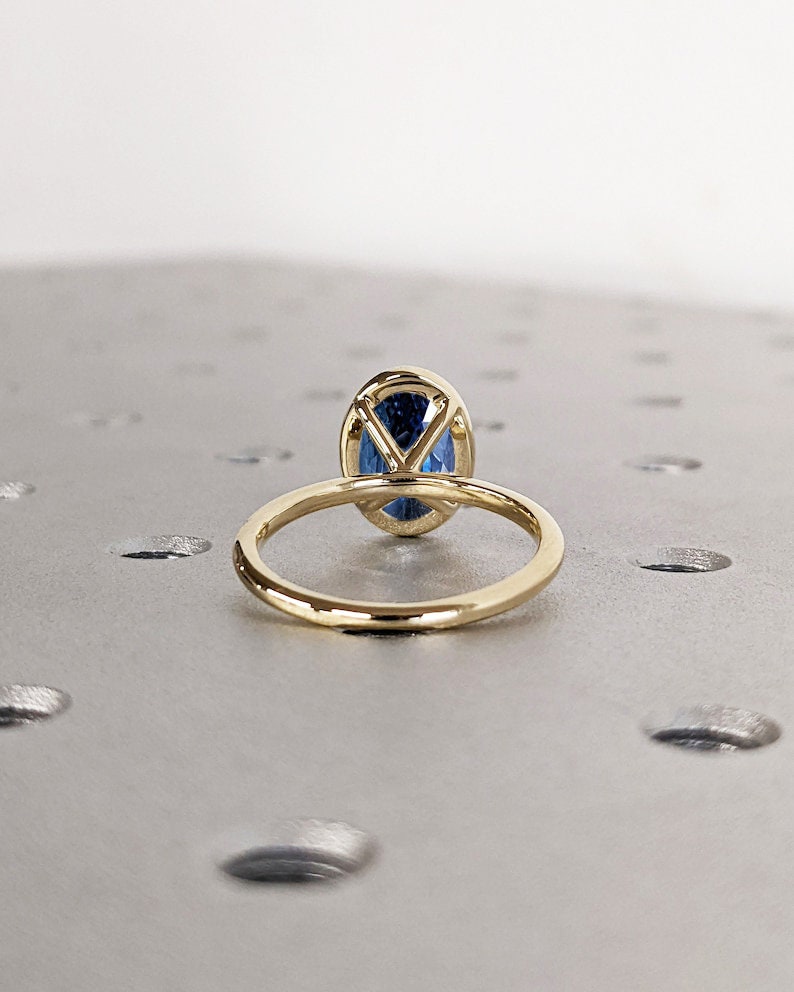 Art Deco Blue Sapphire Engagement Ring For Her - Vintage Sapphire Promise Ring - Solid Gold - September Birthstone - Bezel Set - Minimalist