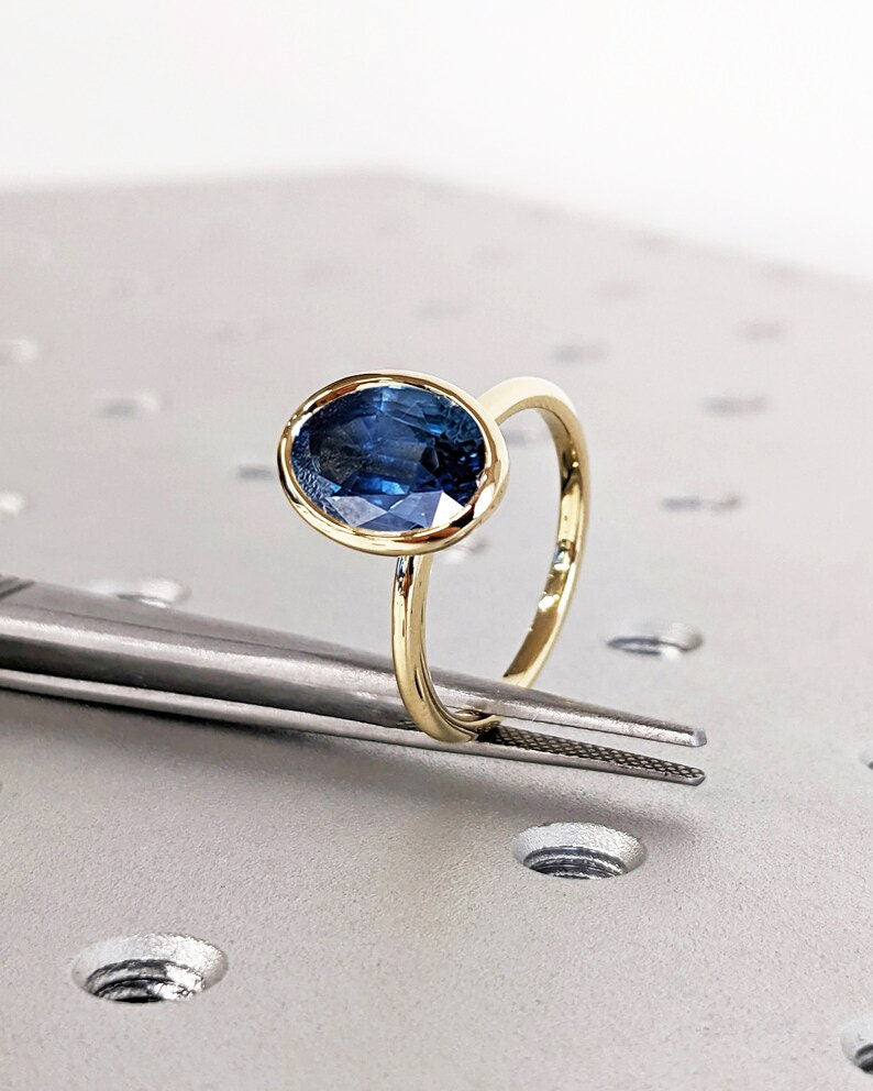 Art Deco Blue Sapphire Engagement Ring For Her - Vintage Sapphire Promise Ring - Solid Gold - September Birthstone - Bezel Set - Minimalist