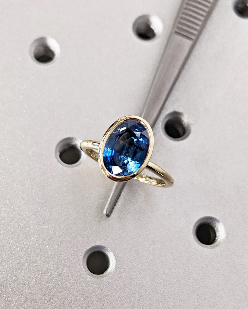 Art Deco Blue Sapphire Engagement Ring For Her - Vintage Sapphire Promise Ring - Solid Gold - September Birthstone - Bezel Set - Minimalist