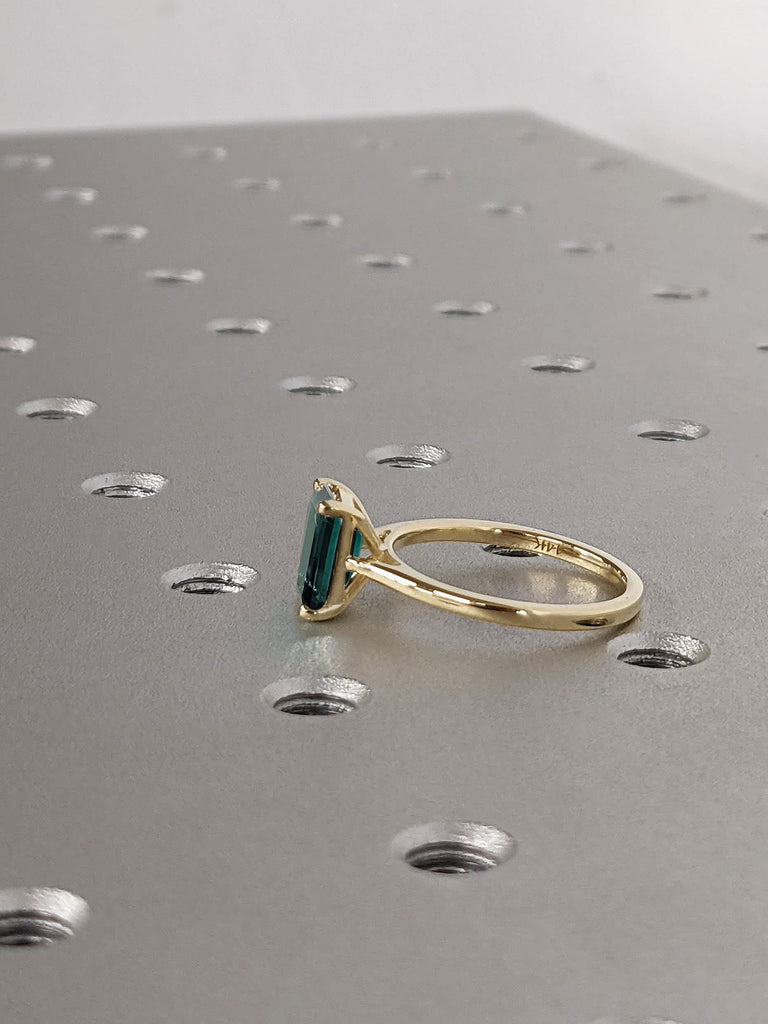 High Setting Green Gemstone Emerald Solitaire Yellow Gold Promise Ring for Her