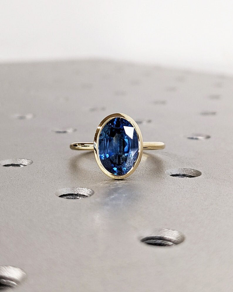 Art Deco Blue Sapphire Engagement Ring For Her - Vintage Sapphire Promise Ring - Solid Gold - September Birthstone - Bezel Set - Minimalist