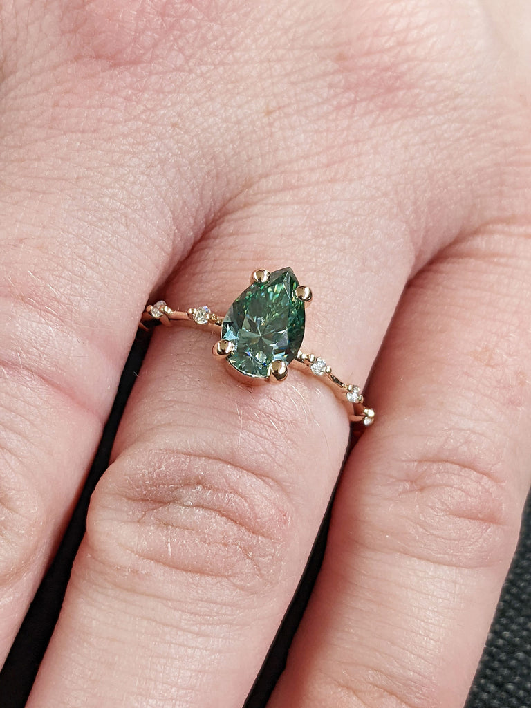 Pear cut Green Moissanite Rose Gold Promise RIng for Her. Unique Floating Bubble Round Diamond Distance Band