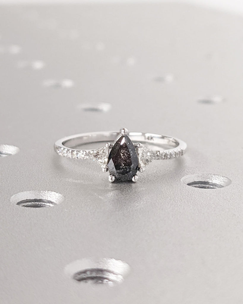 1920's Pear Cut Salt and Pepper Diamond Engagement Ring Set | Unique Wedding Set | Teardrop Shape | Moissanite Art Deco | 14K/18K Gold Rings